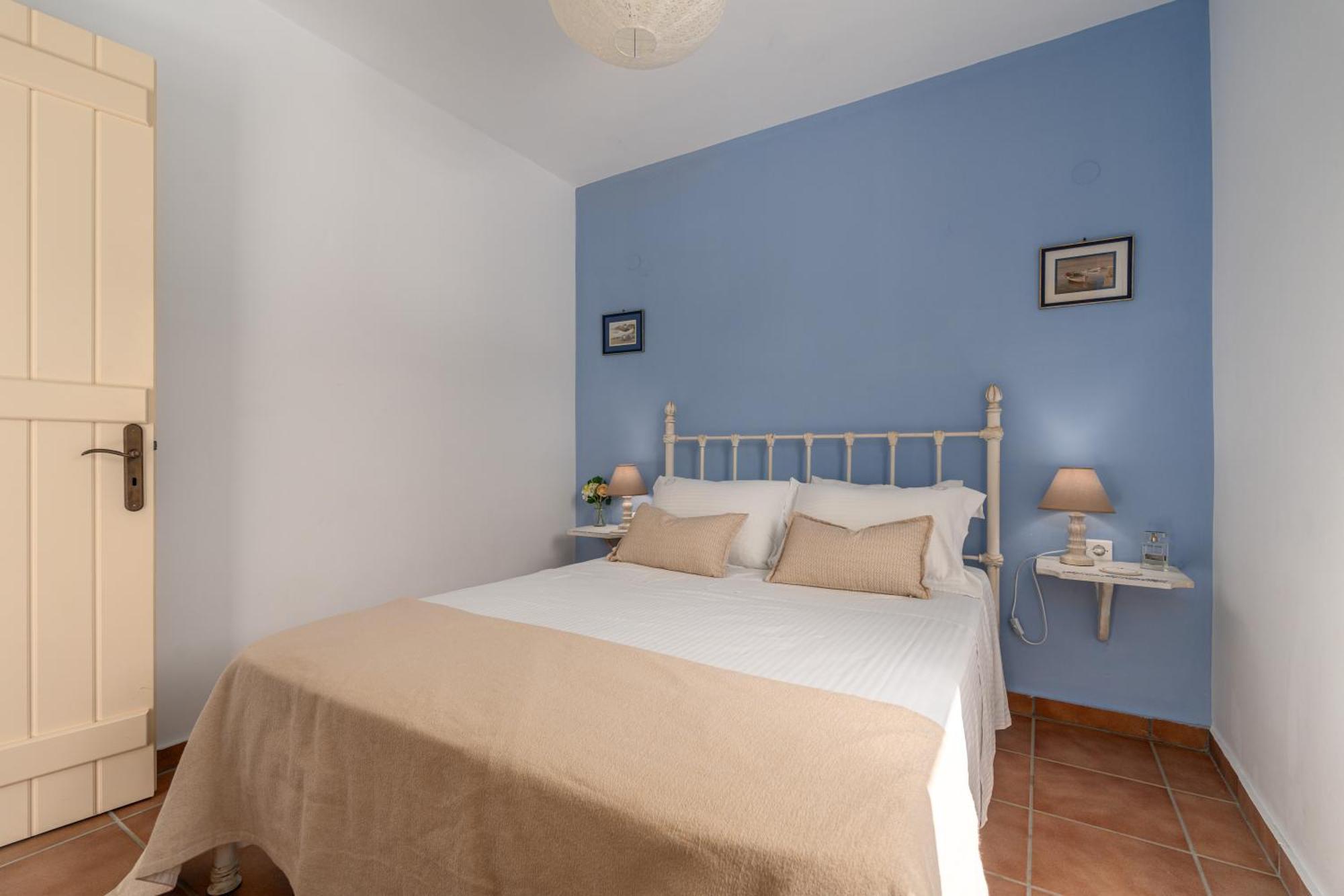 Niovi Seaview Apartments 아이 아포스톨리 외부 사진
