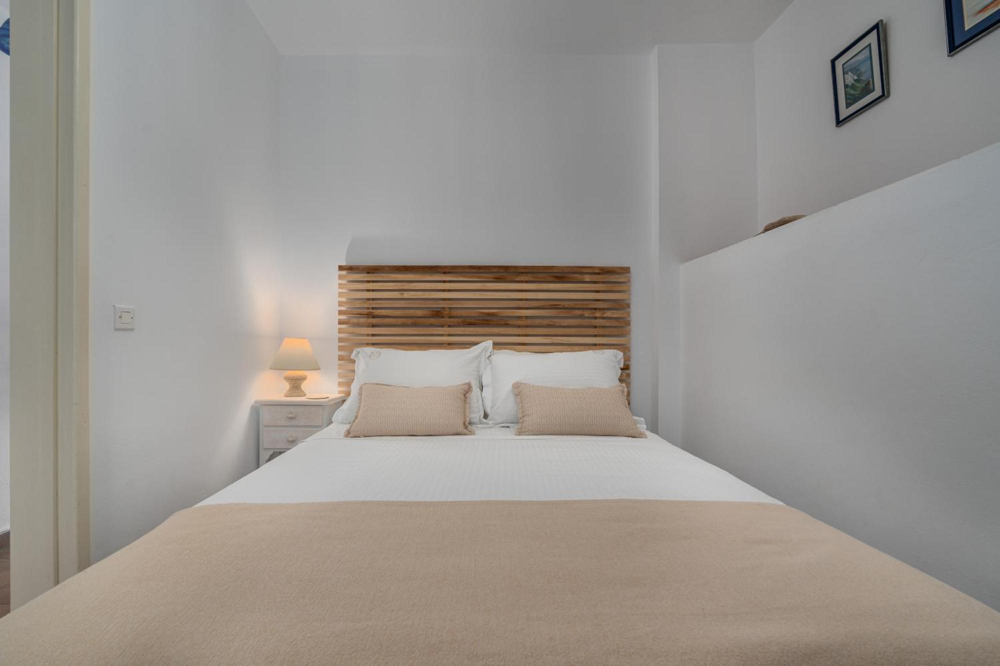 Niovi Seaview Apartments 아이 아포스톨리 외부 사진