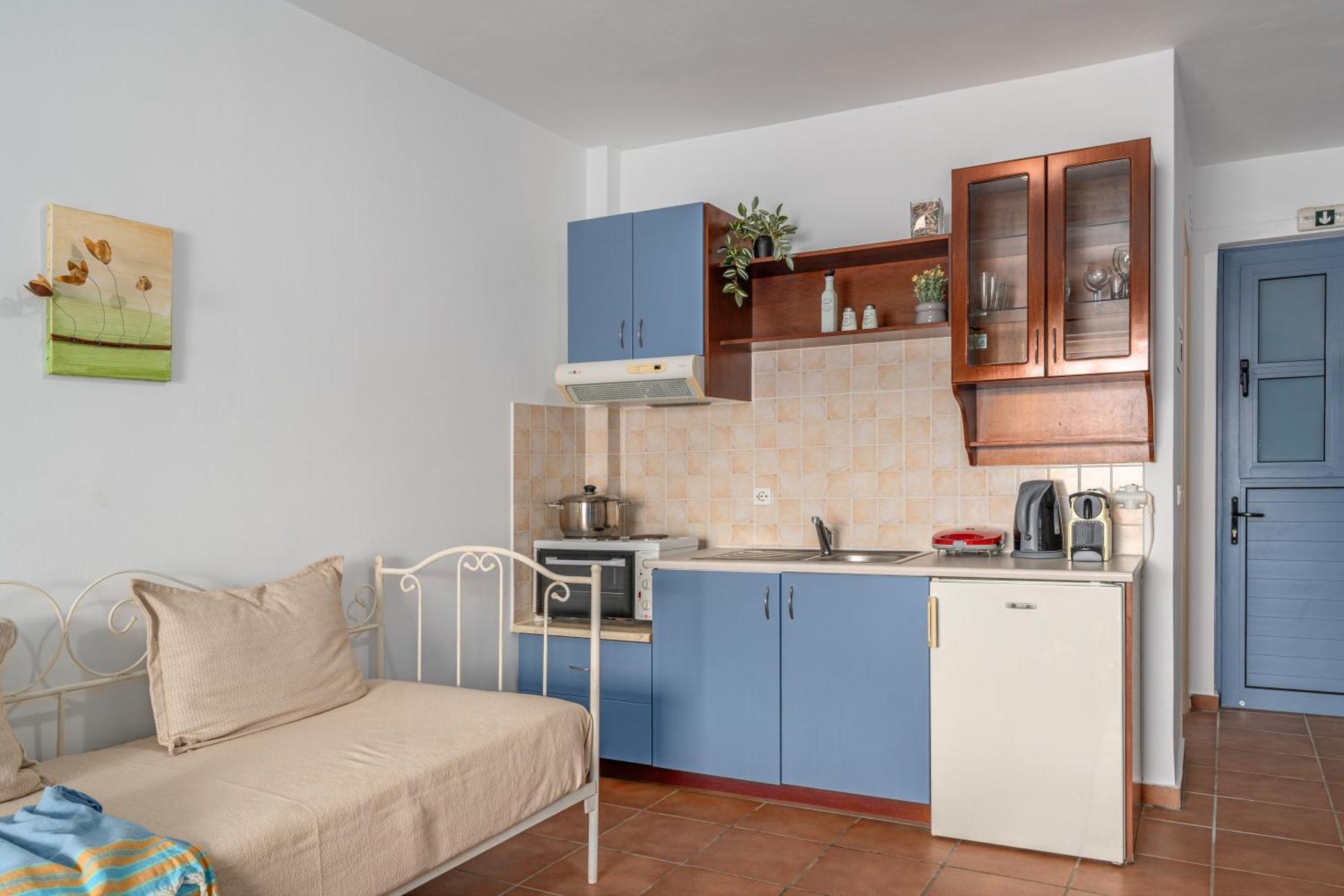 Niovi Seaview Apartments 아이 아포스톨리 외부 사진