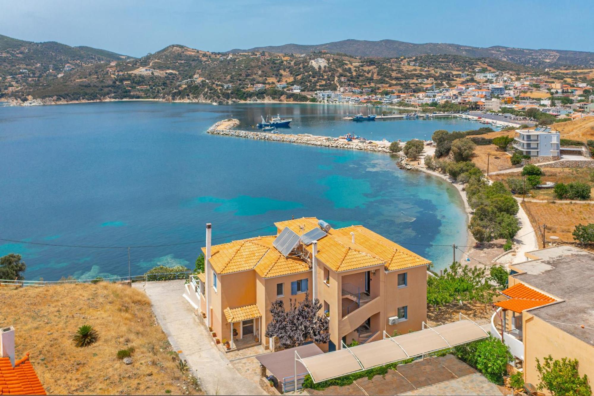 Niovi Seaview Apartments 아이 아포스톨리 외부 사진